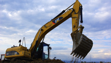 excavators-4765917_1280