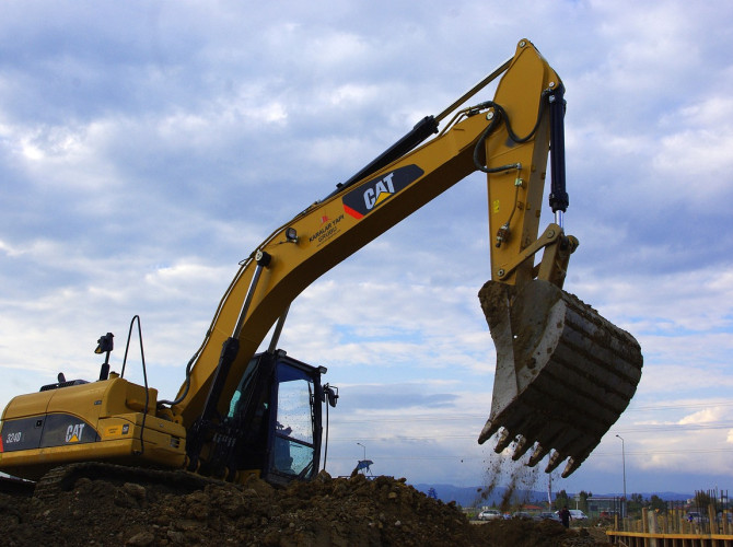 excavators-4765917_1280